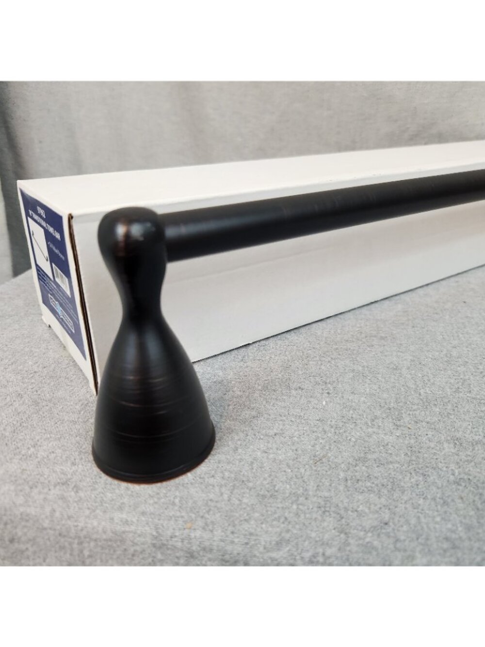 Jones Stephens 18" Transitional Towel Bar NEW Oil Rubbed Bronze Finish 97962 - Picture 3 of 4